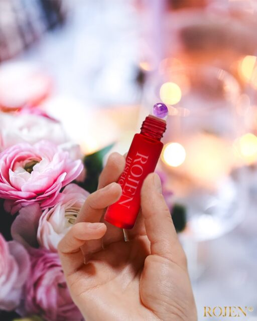 お出かけの際にバックに入れて、
いつでもどこでもケア❣️

グロスとして、
ハンドクリームとしてなど
あらゆる用途で使えます。

🌹お出かけの瞬間も大切に🥰
美整オイルロールオン

https://rojen.jp/biseioil-rollon/

✨✨✨ 💖 ✨✨✨
🇯🇵日本
ROJEN公式サイト
rojen.jp
スキンケアご購入ダイレクトページ
https://rojen.jp/bisei-oil/shop/

メルマガ登録でいち早くお知らせGET❣️
https://rojen.jp/mailmagazine/

公式LINE登録で特別メッセージをGET❣️
https://lin.ee/EdDlMnt

インスタフォロー＆Facebookフォロー
https://www.instagram.com/rojenofficial/
https://www.facebook.com/rojen.biseioil/

✨✨✨ 💖 ✨✨✨
🇺🇸USA
ROJEN Official
rojenusa.com
ROJEN Organic Skincare 
https://rojenusa.com/biseioil/

Subscribe by Email:
https://rojenusa.com/newsletter/

Follow on Instagram:
https://www.instagram.com/rojenofficial/

✨ You’ll receive exclusive discounts and
 special offers with every newsletter!

#ブースターオイル #導入美容オイル #ローズオットー #ご褒美スキンケア #うるおい美肌 #毛穴レス肌 #肌の土台を整える #スキンケアルーティン #わたしの美肌習慣 #ROJEN #ロジェン #美整オイル #ゆらぎ肌ケア #季節の変わり目スキンケア