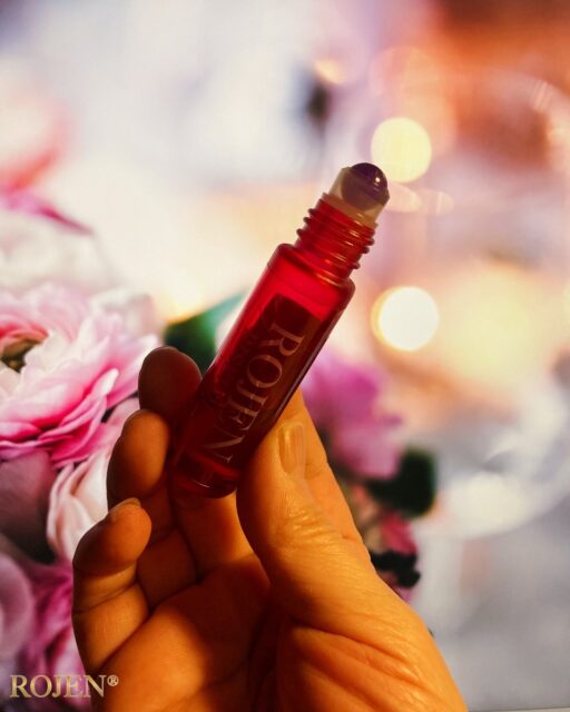 お出かけの際にバックに入れて、
いつでもどこでもケア❣️

グロスとして、
ハンドクリームとしてなど
あらゆる用途で使えます。

🌹お出かけの瞬間も大切に🥰
美整オイルロールオン

https://rojen.jp/biseioil-rollon/

✨✨✨ 💖 ✨✨✨
🇯🇵日本
ROJEN公式サイト
rojen.jp
スキンケアご購入ダイレクトページ
https://rojen.jp/bisei-oil/shop/

メルマガ登録でいち早くお知らせGET❣️
https://rojen.jp/mailmagazine/

公式LINE登録で特別メッセージをGET❣️
https://lin.ee/EdDlMnt

インスタフォロー＆Facebookフォロー
https://www.instagram.com/rojenofficial/
https://www.facebook.com/rojen.biseioil/

✨✨✨ 💖 ✨✨✨
🇺🇸USA
ROJEN Official
rojenusa.com
ROJEN Organic Skincare 
https://rojenusa.com/biseioil/

Subscribe by Email:
https://rojenusa.com/newsletter/

Follow on Instagram:
https://www.instagram.com/rojenofficial/

✨ You’ll receive exclusive discounts and
 special offers with every newsletter!

#ブースターオイル #導入美容オイル #ローズオットー #ご褒美スキンケア #うるおい美肌 #毛穴レス肌 #肌の土台を整える #スキンケアルーティン #わたしの美肌習慣 #ROJEN #ロジェン #美整オイル #ゆらぎ肌ケア #季節の変わり目スキンケア