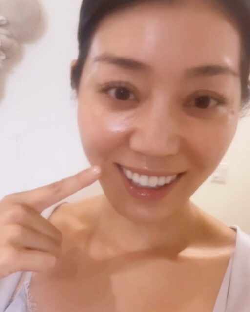 お得セットなら
無料でゴールデンローズを試せる!
🌹🌹🌹
美整オイルは、
ただ肌が綺麗になるだけじゃない
こんなに頬も口元もアップする😍
HOW TO 動画はこちらから💖
https://rojen.jp/biseioil-lift-cheeks-and-mouth/
✨✨✨ 💖 ✨✨✨
ROJEN公式サイト
🇯🇵日本
rojen.jp
スキンケアご購入ダイレクトページ
https://rojen.jp/bisei-oil/shop/
🇺🇸USA
rojenusa.com
ROJEN Organic Skincare
https://rojenusa.com/biseioil/
#ROJEN #ロジェン #biseioil #美整オイル #魔法の5秒リフト #塗るサプリメント #免疫力強化 #弾力ある肌に変身 #オーガニック #美肌 #シミ対策 #シワ対策 #乾燥肌ケア #乾燥肌対策 #美肌美女